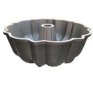 Vintage Nordic Ware Bundt Pan Fluted Silver Heavy Made in USA Bake 8.5" Dia GUC